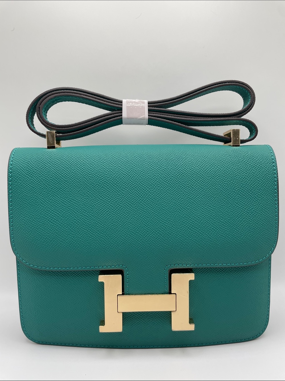 The Vivienne 24 - Tiffany Blue